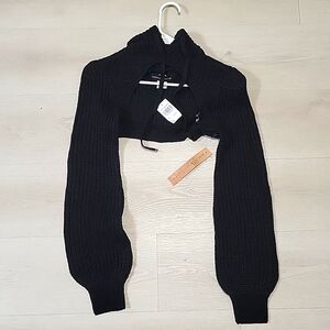 Almost Famous cropped knit hoodie